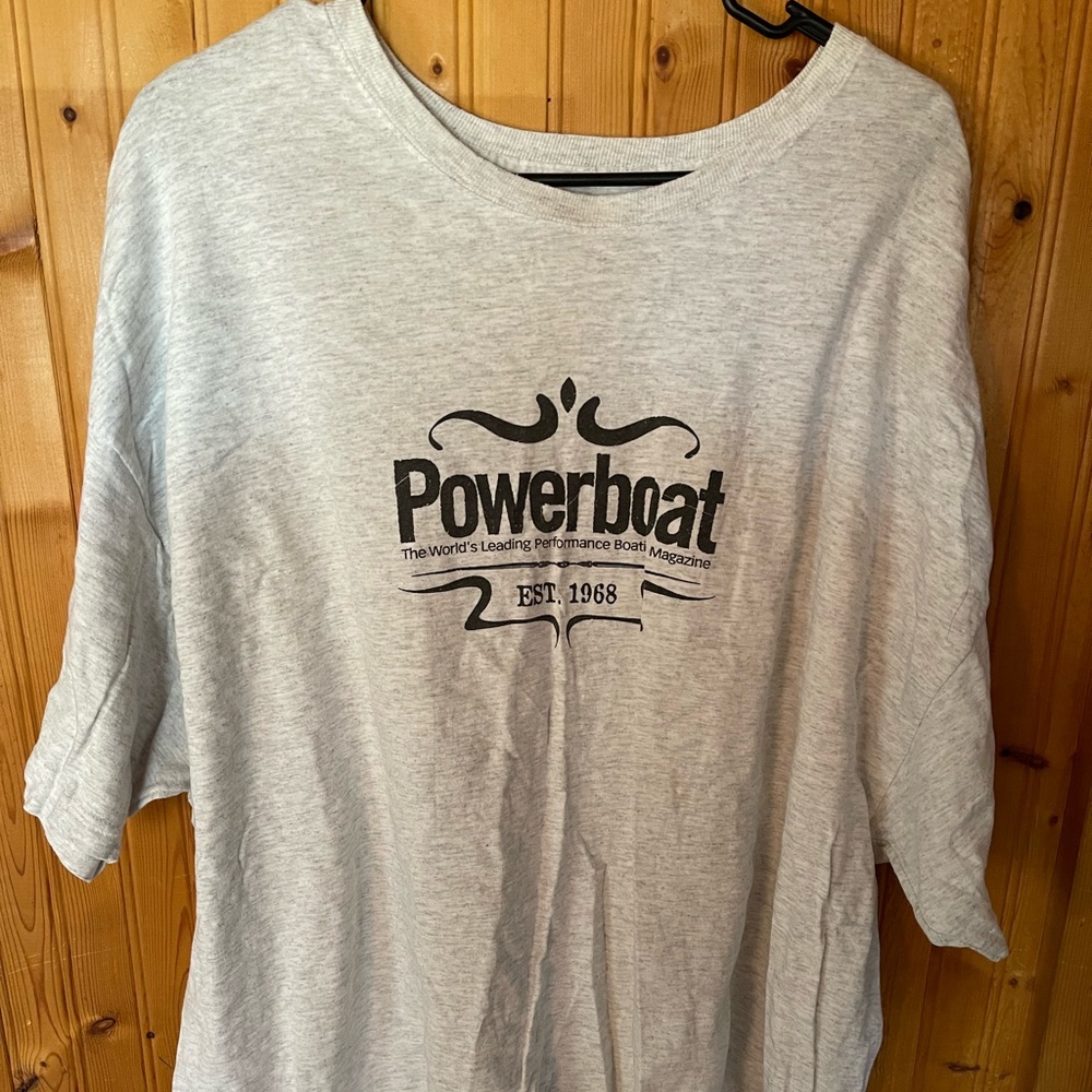 Men’s powerboat tshirt. Tags tore off resembles size XL/2X